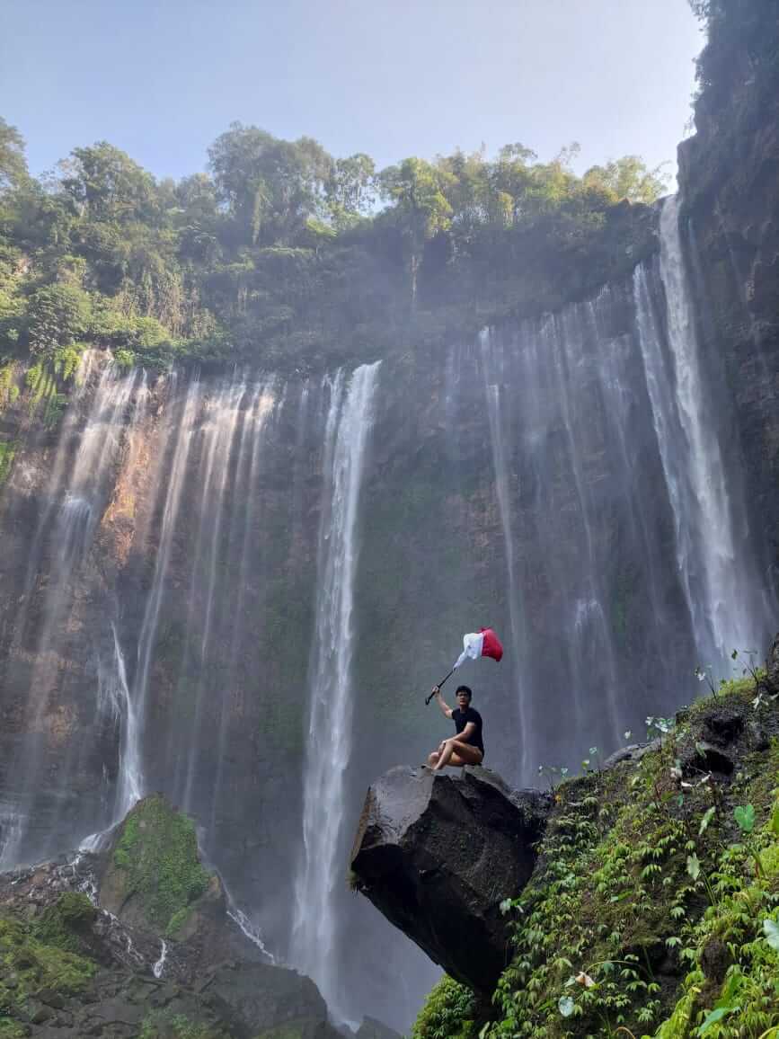 tour to Tumpak Sewu waterfall from Surabaya